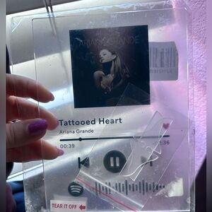 Ariana Grande Spotify plaque